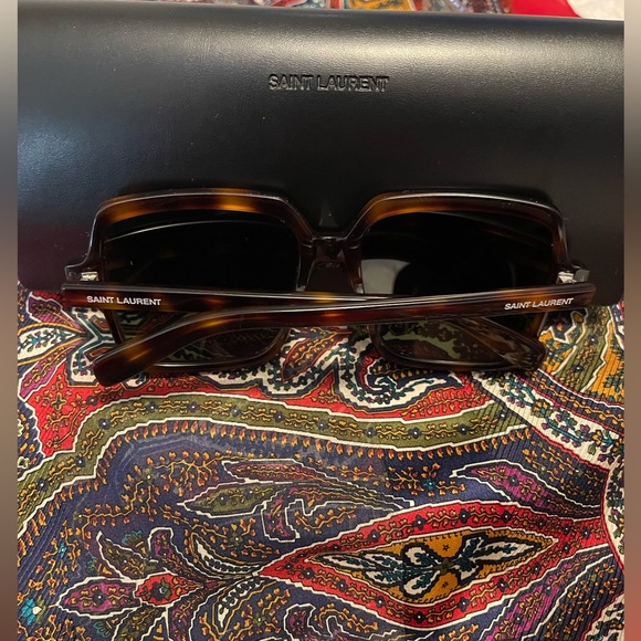 SAINT LAURENT tortoise shell sunglasses.  EUC comes with case. - Picture 3 of 6